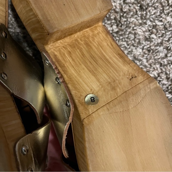 Steve Madden Tan and Brown Mules with Wooden Platform - Picture 7 of 9